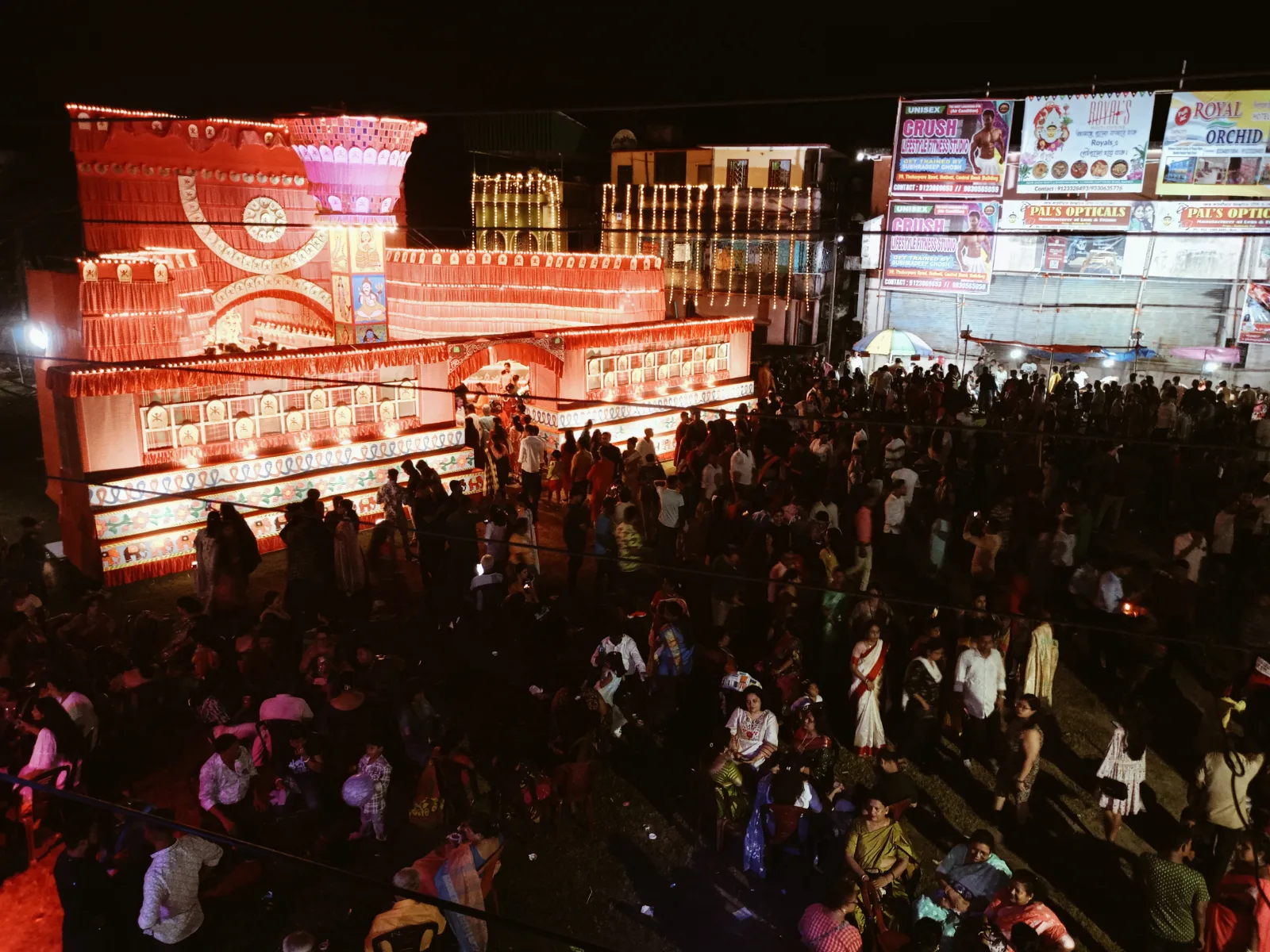 Bhatpara Barowari Math Durgapuja 2024 — Crowd at mid night